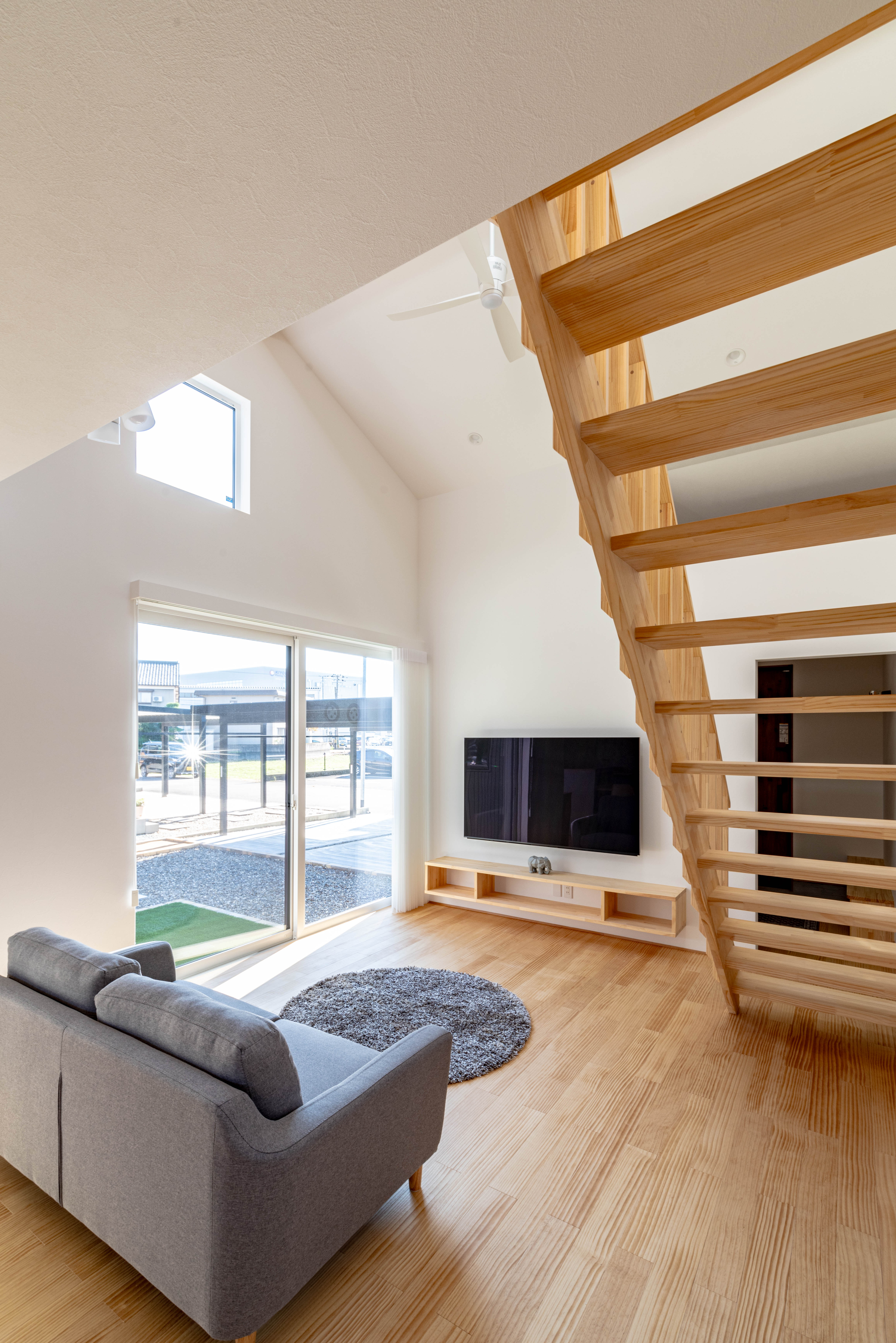 MK邸-5032 パイン材のリビング