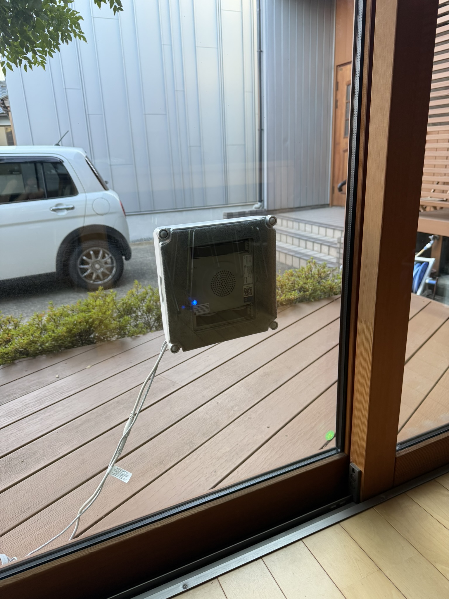 窓ふきロボット