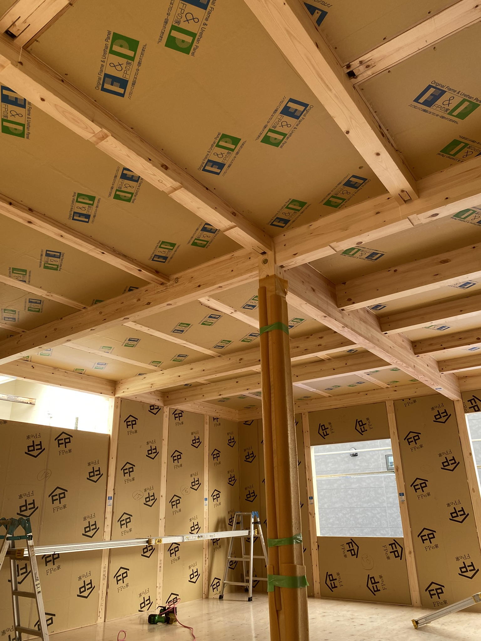 「FPパネルで断熱と気密の品質を揃える。壁づくりの基本です。」