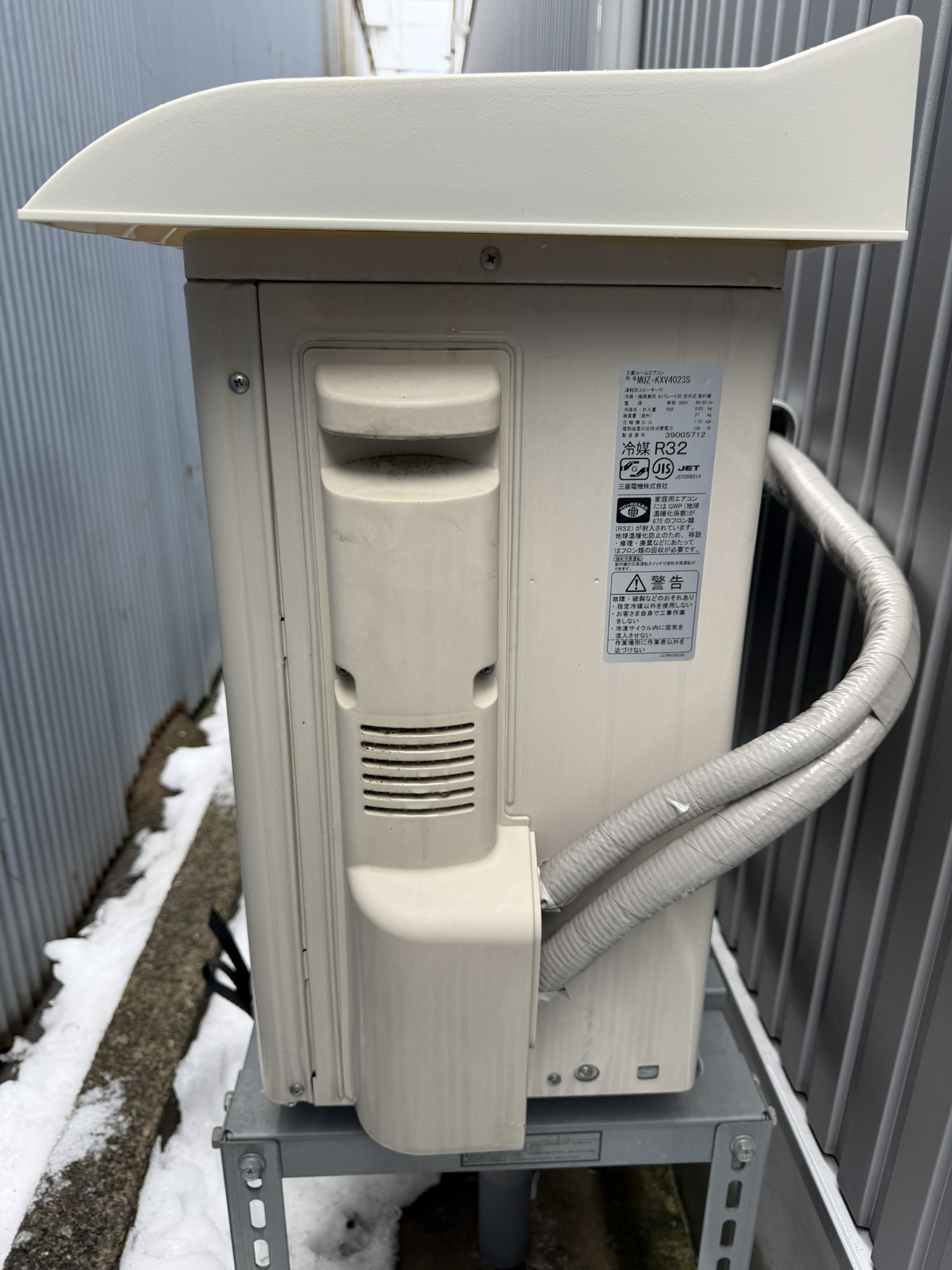 雪よりも“融け水の再凍結”がトラブルのきっかけになることも。