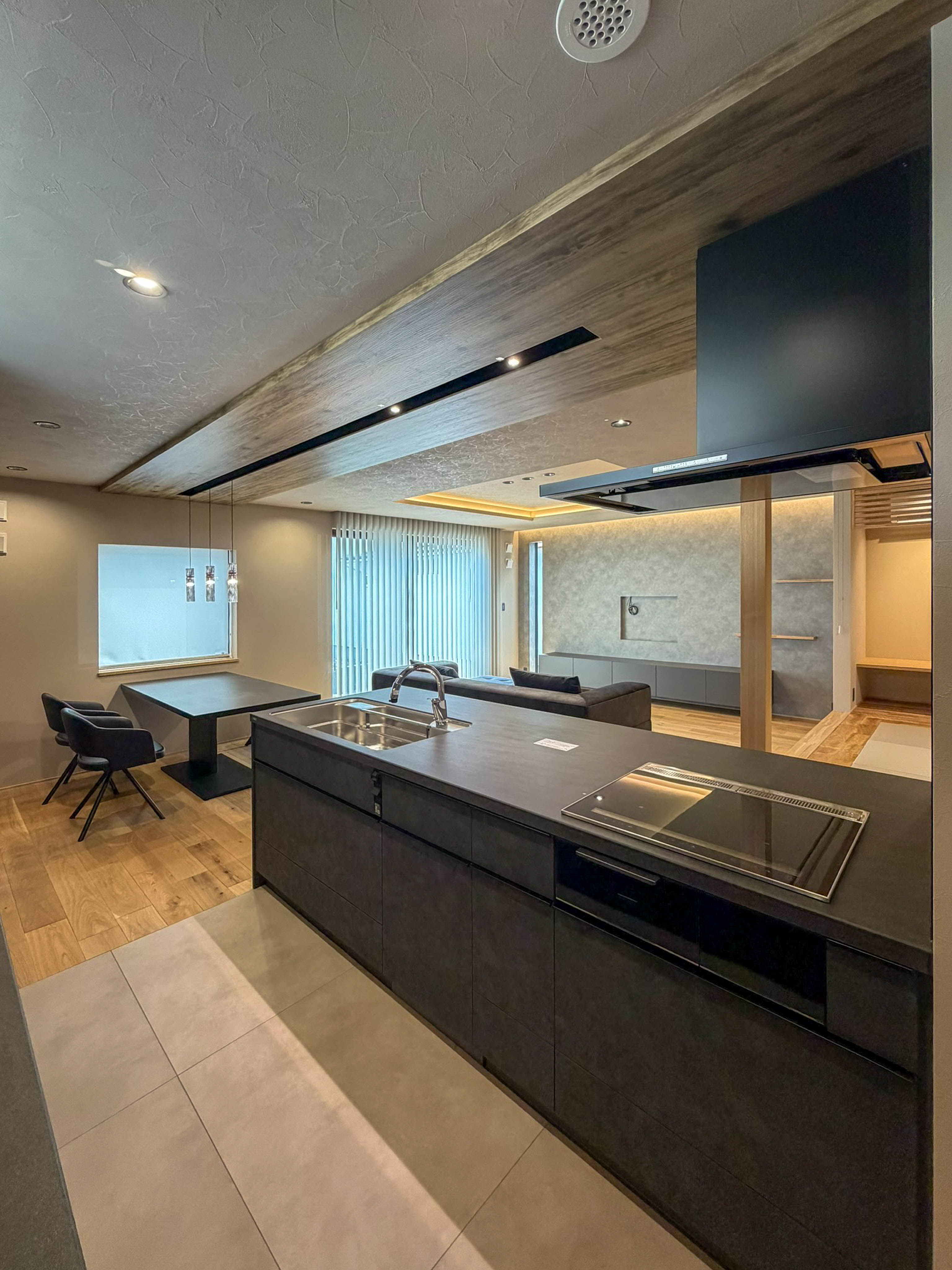 IMG_4038-1 線と寸法を整えると、空間は静かに美しくなります。