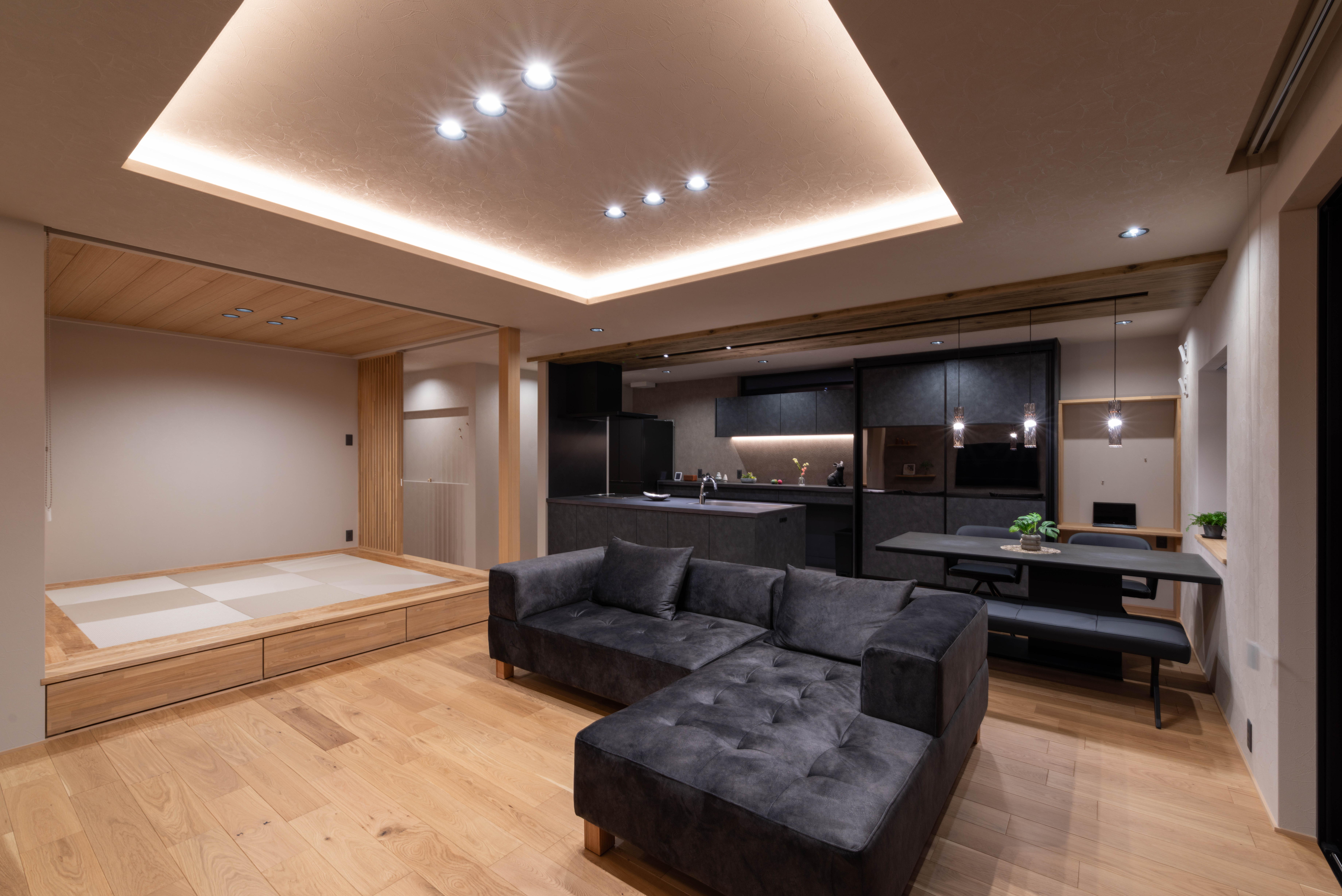 家具と照明がそろい、LDK全体の一体感が際立ちました。