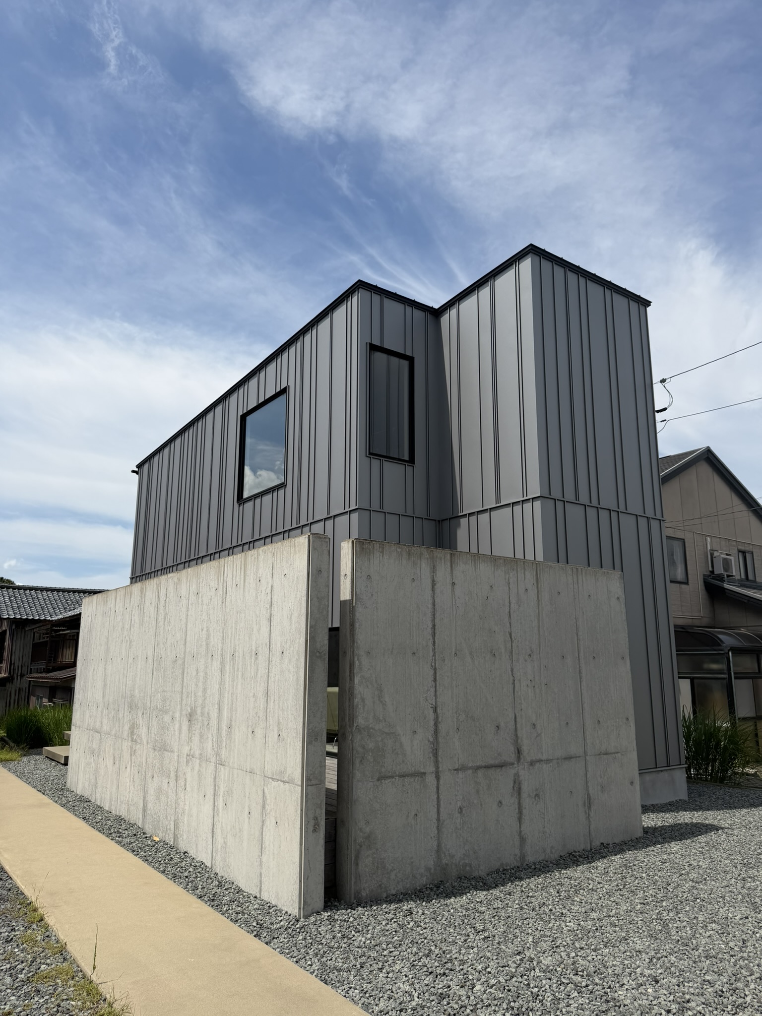 IMG_9097 BABEL ガルバリウム鋼板 ランダム立平張り ライフ・コアデザインオフィス